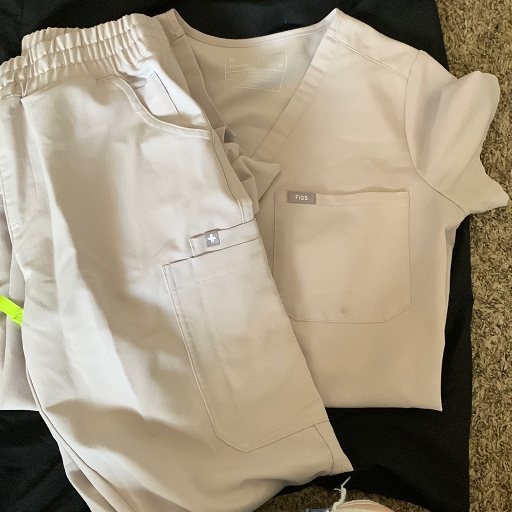 Figs scrubs